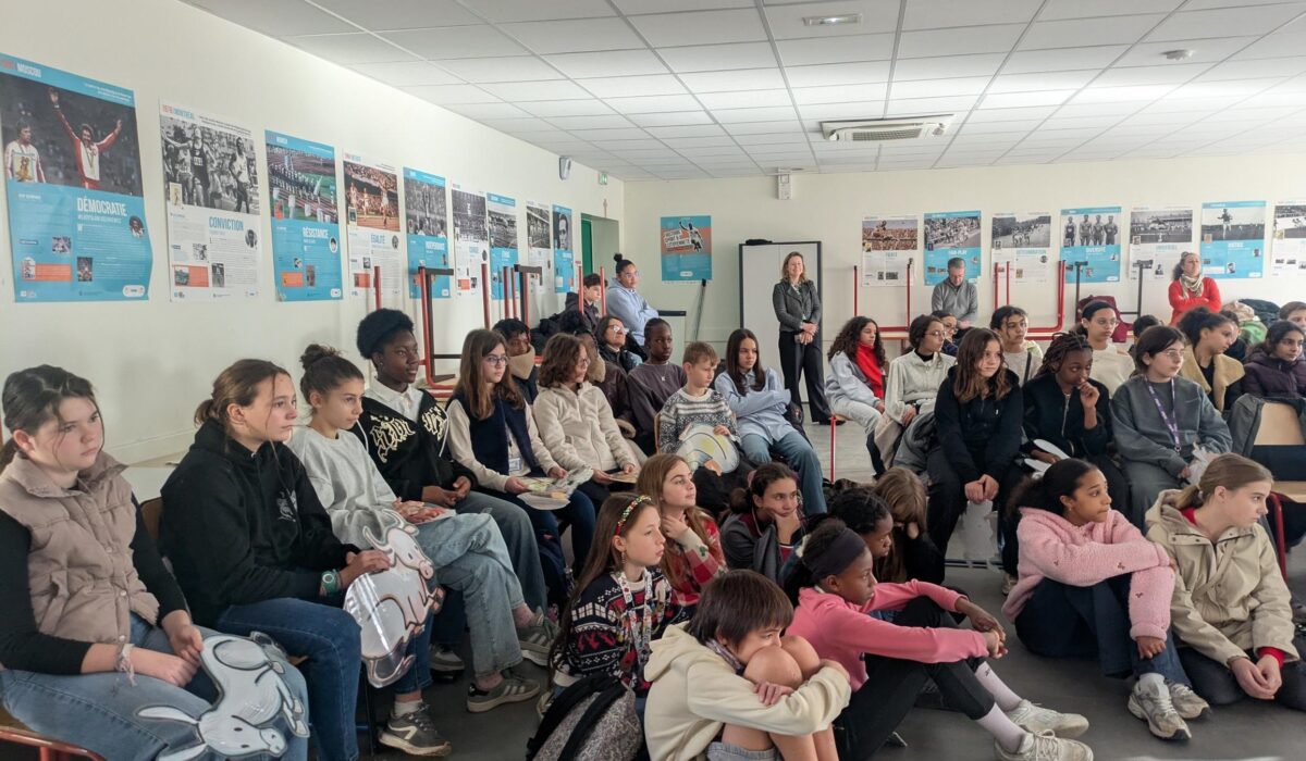 Célébration de Noël au Collège